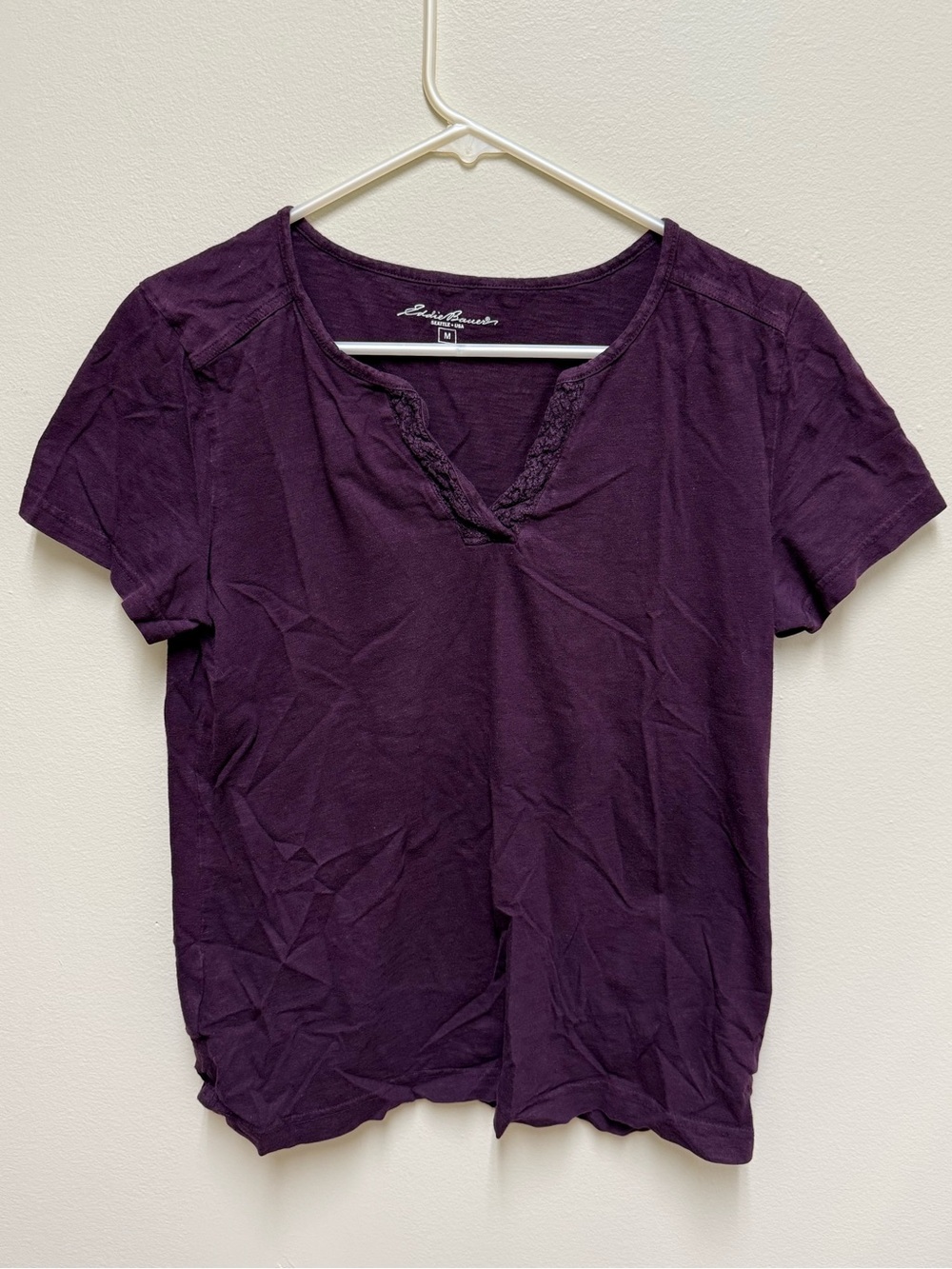 Eddie Bauer Women’s V Neck Enhanced Brown Top With Purple Highlights Sz M